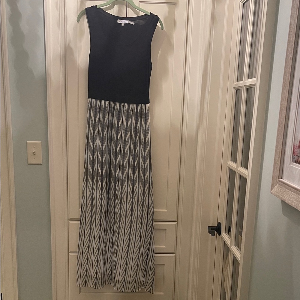 Calvin Klein Black and Gray Patterned Maxi Dress